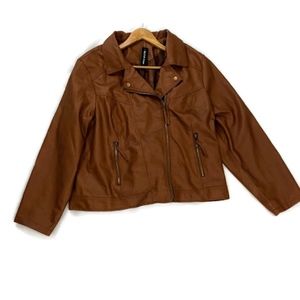 ⬇️$30Outer Edge bikers jacket faux leather plus 3X